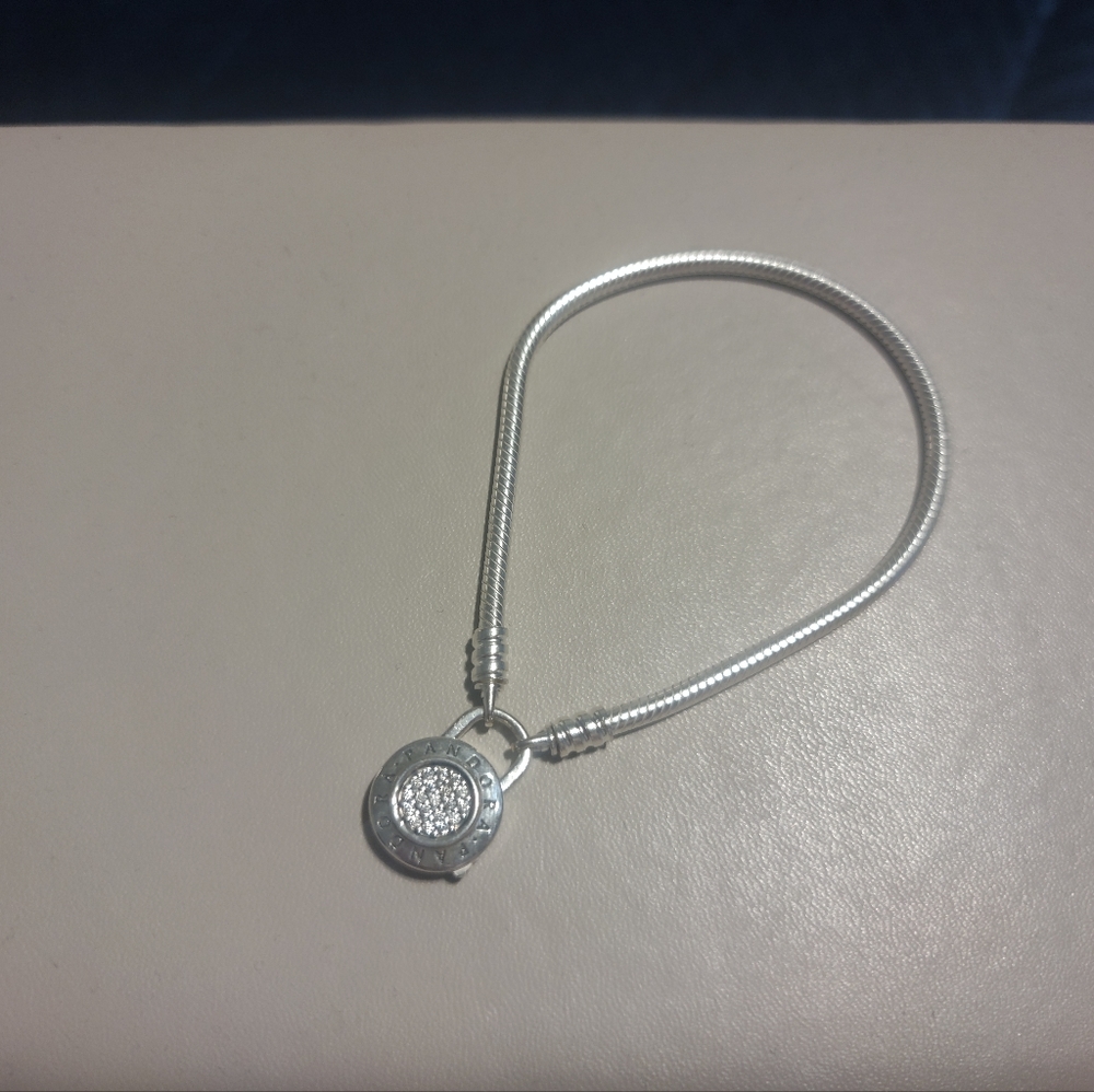 Authentic Pandora retired lock clasp bracelet